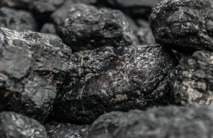 Brak węgla w Polsce to wina rządzących. Eksperci krytykują politykach