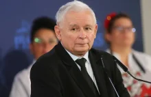 Kaczyński: Młodzież jest pod wielkim wpływem smartfonu. Rzecznik rządu...