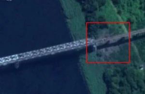Kolejowy most Antonowski pod Chersoniem został zniszczony lub wymaga napraw.