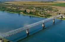 Siły Zbrojne UA zniszczyły również most kolejowy pod Chersoniem (wideo)