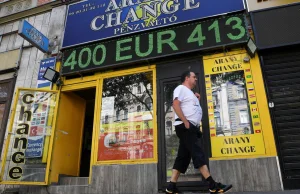 Za rządów Viktora Orbana węgierski forint stracił 50% swojej wartości