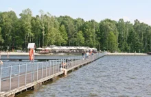 Tychy. Pijana przepłynęła Jezioro Paprocańskie. Trafiła do izby wytrzeźwień.