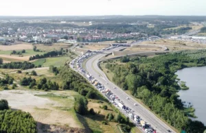 Gdańsk. Wyciek kwasu siarkowego z cysterny. Obwodnica całkowicie zamknięta