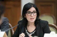 Fabiana Dadone, minister ds. młodzieży okradziona przez algierczyka