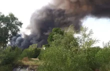 Gigantyczny pożar w strefie ekonomicznej w Osłej - Komendant Straży apeluje