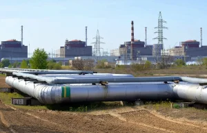 Rosjanie ostrzeliwują elektrownię atomową na Ukrainie.