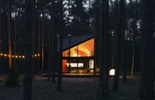 Boroteka – leśny domek w letniej odsłonie - nowoczesna STODOŁA