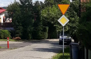 Fantazja poniosła drogowców. Absurd drogowy w Lwówku Śląskim