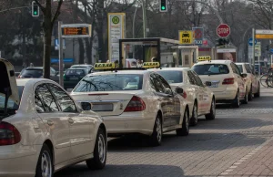 Za 4 miesiące urzędnicy przycisną Polaków. Dramatyczny wzrost ZUS i kredytów