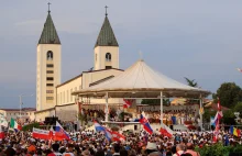 "Podziemie pielgrzymkowe". Władzy nie interesuje uporządkowanie tego tego rynku