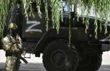 Wóz bojowy z symbolem rosyjskiej inwazji w północnej Polsce. Policja reaguje