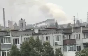 Kłęby dymu nad elektrownią jądrową. Rosjanie dokonali ataku