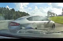 Wymykający się spod kontroli samochód