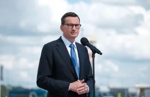 Premier Morawiecki przez pomyłkę zwolnił nie tego urzędnika którego trzeba.