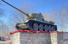 Narwa: władze zdemontowały pomnik sowiecki - czołg T-34