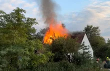 Na złość bratu podpalił dom i sam mało nie spłonął