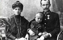 Autorka biografii Wojtyłów: "starszy syn urodził się 7 miesięcy po ślubie"