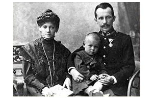 Autorka biografii Wojtyłów: "starszy syn urodził się 7 miesięcy po ślubie"