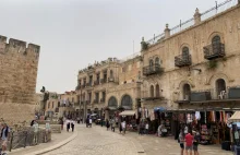 Izraelscy osadnicy oszukali Grecki Kościół aby przejąć 2 cenne nieruchomości