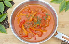 Karkówka w sosie paprykowo - pomidorowym - Wędrówki po kuchni