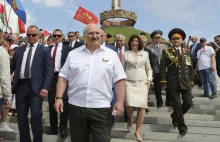 rosyjska szlachta podróżuje na Białoruś w pogoni za utraconym luksusem