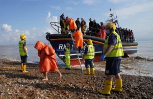 UK: Rekordowa liczba migrantów na pontonach