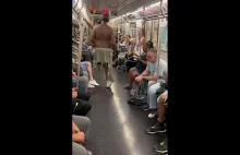 Gandalf czarny w metrze