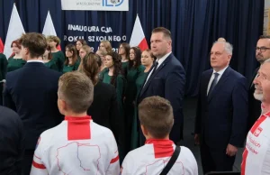 Przemysław Czarnek w Kościerzynie. Gwizdy i krzyki protestujących