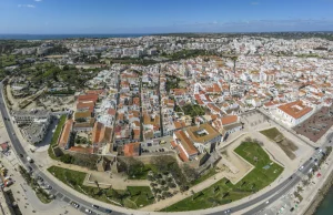 Lagos (Portugalia) - piękne miasto z murami obronnymi