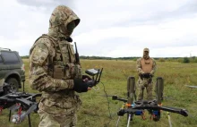 Dron + granatniki M72 LAW na Ukrainie