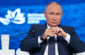 Radni Petersburga chcą oskarżenia Putina o zdradę