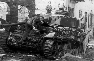 Zwycięski bój powstańców warszawskich z niemieckimi czołgami