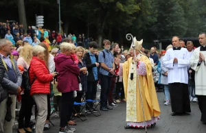 Abp Jędraszewski o "przemyśle produkującym dzieci". Zaatakował też Donalda Tuska