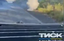 Rosyjski bmp-2 wpadł na ukraińską kolumnę nacierającą w rejonie Charkowa