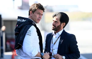 Toto Wolff i Lewis Hamilton - wróciły wspomnienia z GP Abu Zabi