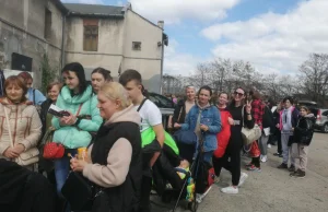 W Krakowie rozdawano laptopy uchodźcom z Ukrainy
