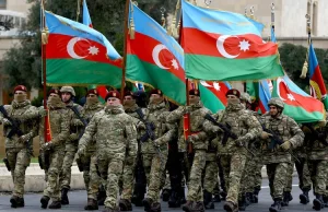 Azerbejdżan uderza kiedy Rosjanie idą w rozsypkę