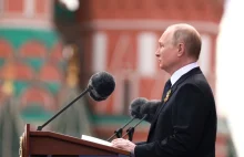 "Łysy karzeł boi się wszystkiego". Putin unika jakiegokolwiek kontaktu...