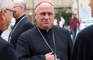 Zaskakujące słowa biskupa o wychowywaniu dzieci. Nawiązał też do LGBT