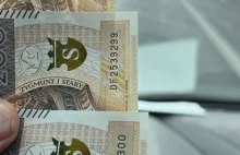 Na banknotach kolejne numery seryjne. Drukują pieniądze na potęgę!