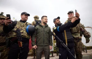 Na wojnę ze smartfonem. Ukraińscy żołnierze motywują naród