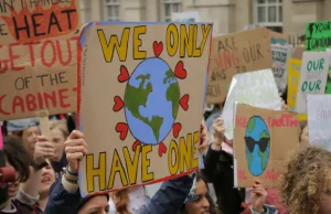 Młodzieżowy strajk klimatyczny wyjdzie na ulice sześciu polskich miast