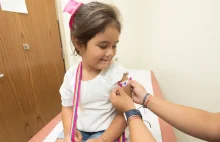 Anglia przestaje oferować szczepionki dla dzieci poniżej 11 roku życia.