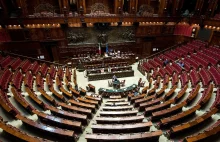 Włochy, skrajna prawica prowadzi wsondażu wyborczym przed niedzielnymi wyborami