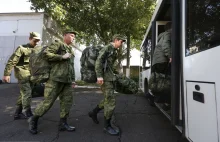 To będzie r--ź. Poborowi z Rosji jadą prosto na front