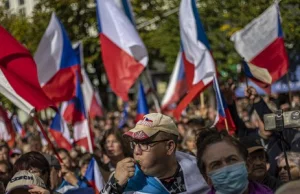 Wielki protest w Pradze. Manifestanci domagają się dymisji rządu