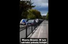 Białorusin pokazał kilkukilometrowe kolejki aut chcących wjechać do Polski