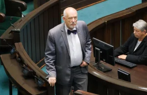 Janusz Korwin-Mikke odchodzi ze stanowiska prezesa partii KORWiN. Dlaczego?