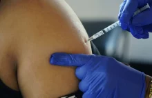 Czołowy brytyjski kardiolog nawołuje do natychmiastowego wstrzymania szczepień