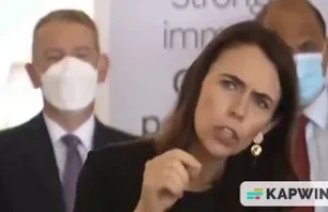 Jacinda Ardern: skutki uboczne szczepionek to znak,że robią to co powinny.